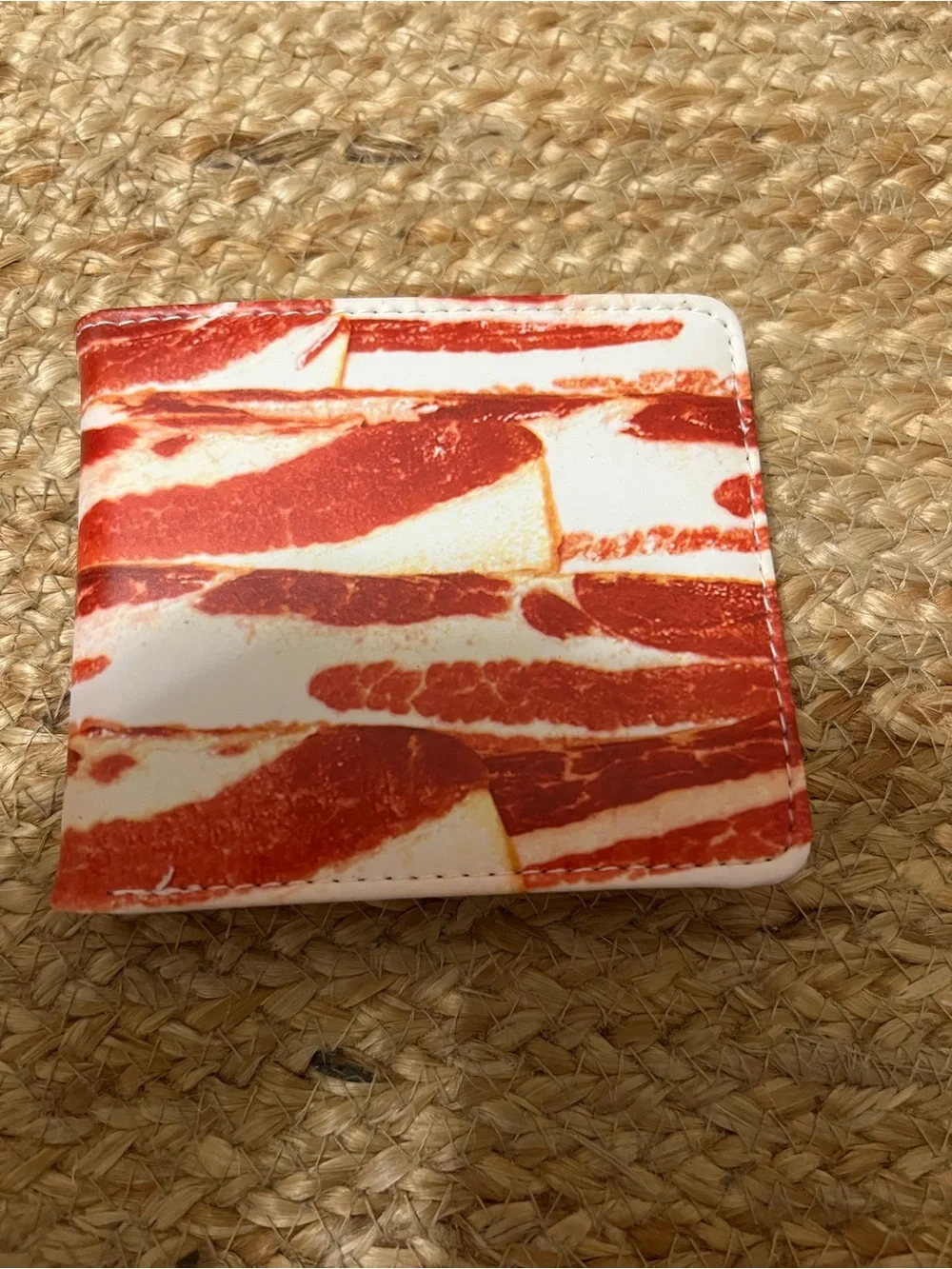 Luxe Bacon-Print Men's Wallet - White & Red